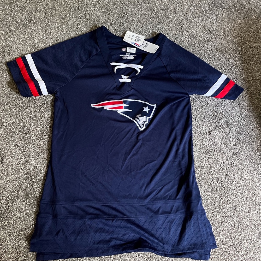 NWT Licensed NFL Patriots shirt with beading and cute lace detailing - medium